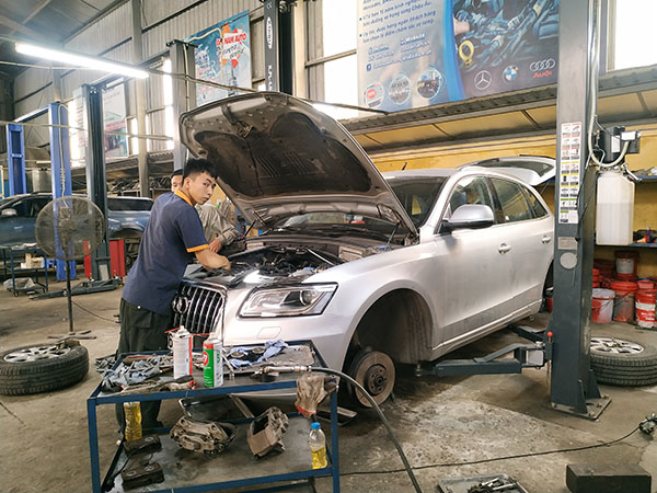 Sửa chữa hệ thống điện cảm biến xe Audi