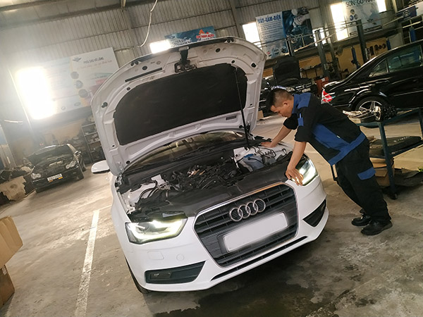 Sửa chữa hệ thống điện cảm biến xe Audi