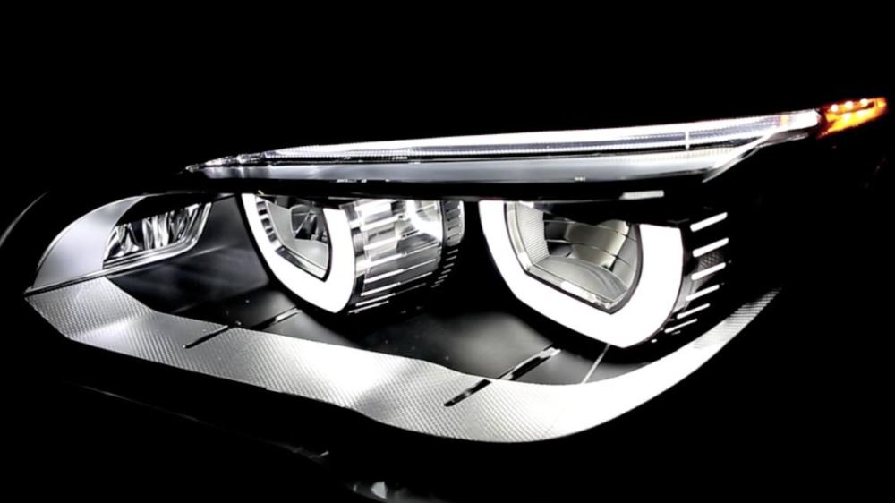 Sửa chữa xe BMW - Khắc phục đèn pha xe BMW bị hư hỏng