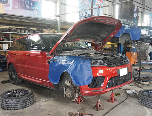 Sửa chữa xe Range Rover - Khắc phục hàng trăm chiếc Range Rover các loại