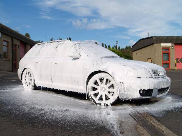 Thế nào là rửa xe hơi chuẩn