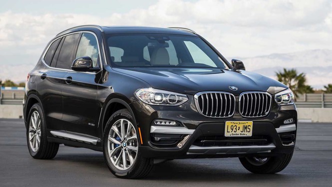 BMW X3 - SUV sang trọng an toàn nhất năm 2019